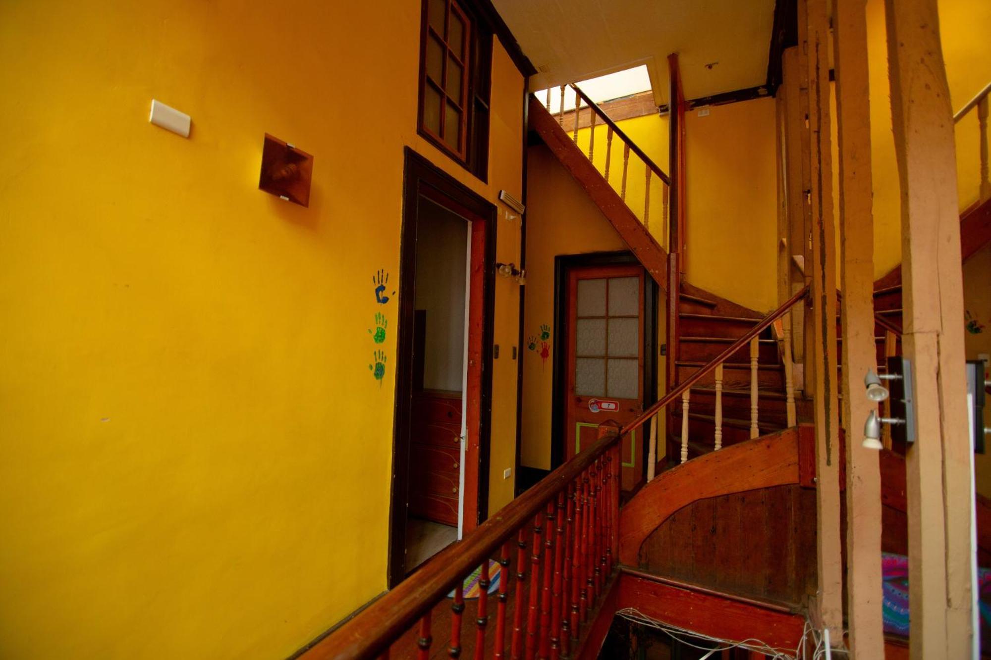La Casa Del Puerto, Hostal Cultural, Cerro Alegre فالبارايسو المظهر الخارجي الصورة