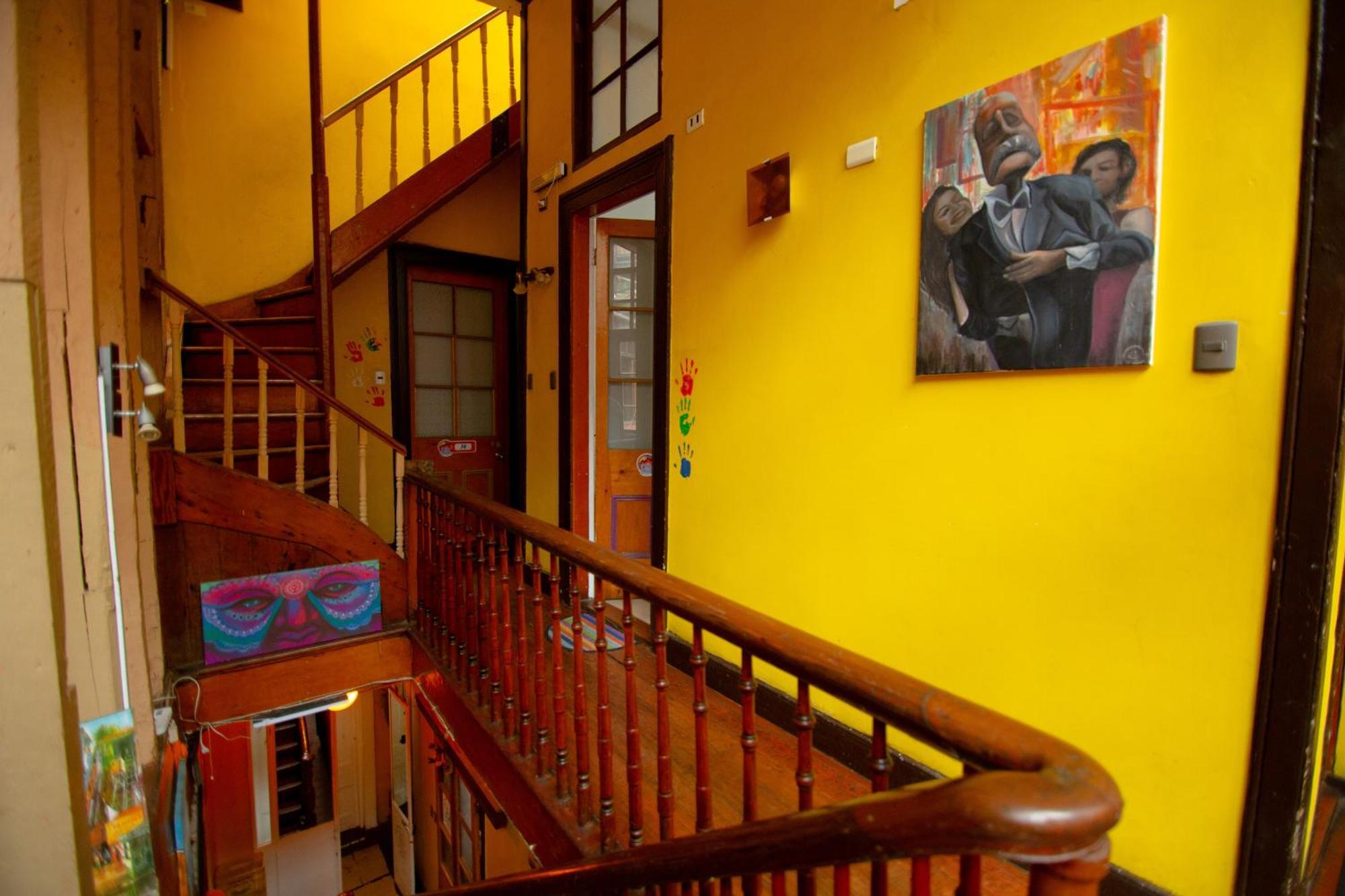 La Casa Del Puerto, Hostal Cultural, Cerro Alegre فالبارايسو المظهر الخارجي الصورة