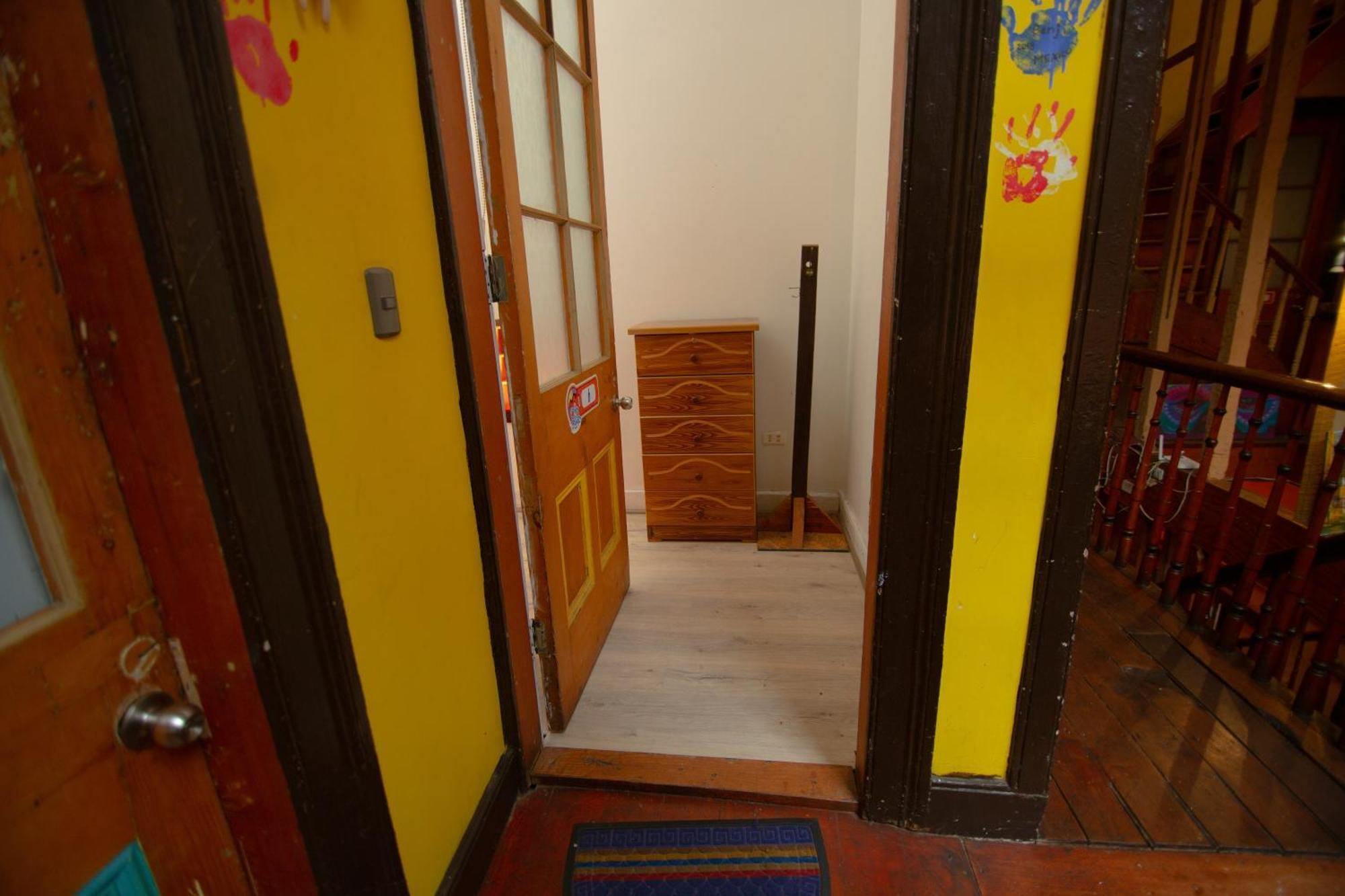 La Casa Del Puerto, Hostal Cultural, Cerro Alegre فالبارايسو المظهر الخارجي الصورة